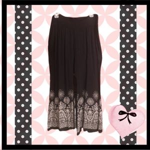 Bila - Size M - Black flared pants - NWOT